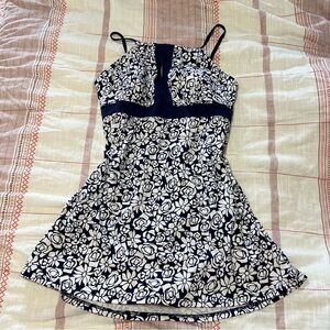 Fit 4 U one one piece swimsuit